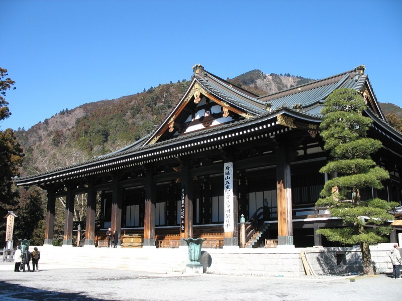 Kuonji-temple-Hondou